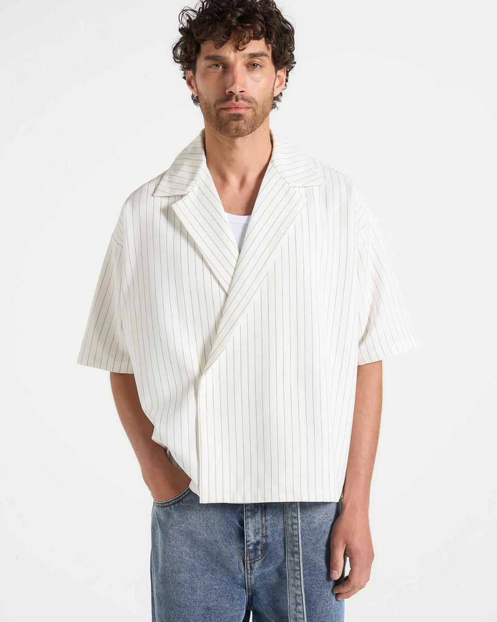 قميص مربع من قماش التويل مزدوج الصدر