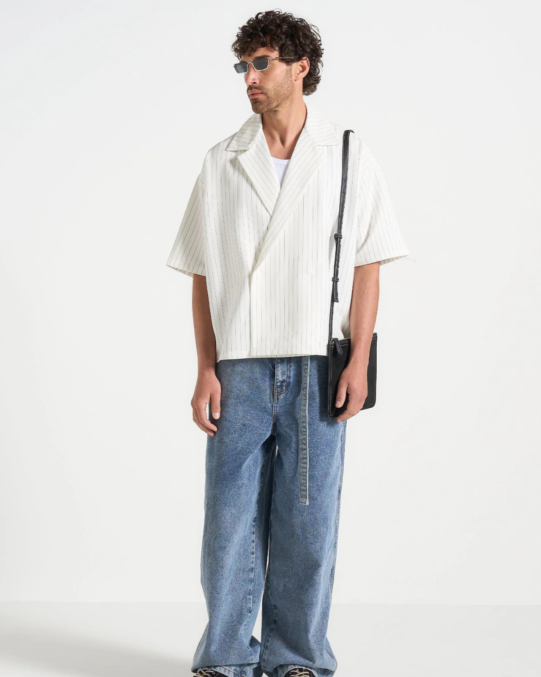 قميص مربع من قماش التويل مزدوج الصدر